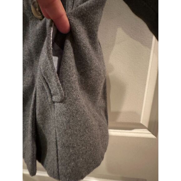 Old Navy Girl Grey Pea Coat Button Down Style & Thick - Size 3T - Picture 6 of 12
